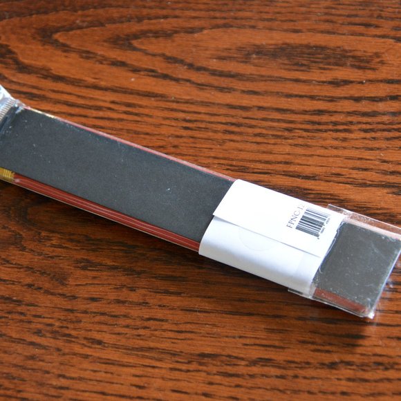 NEW 'I love you' Pencil set of 5 (gold foil imprinted) - Picture 5 of 6